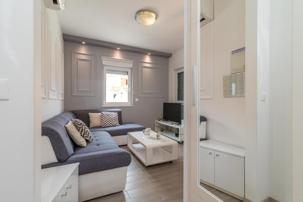 Apartman Lorena Trogir Bagian luar foto