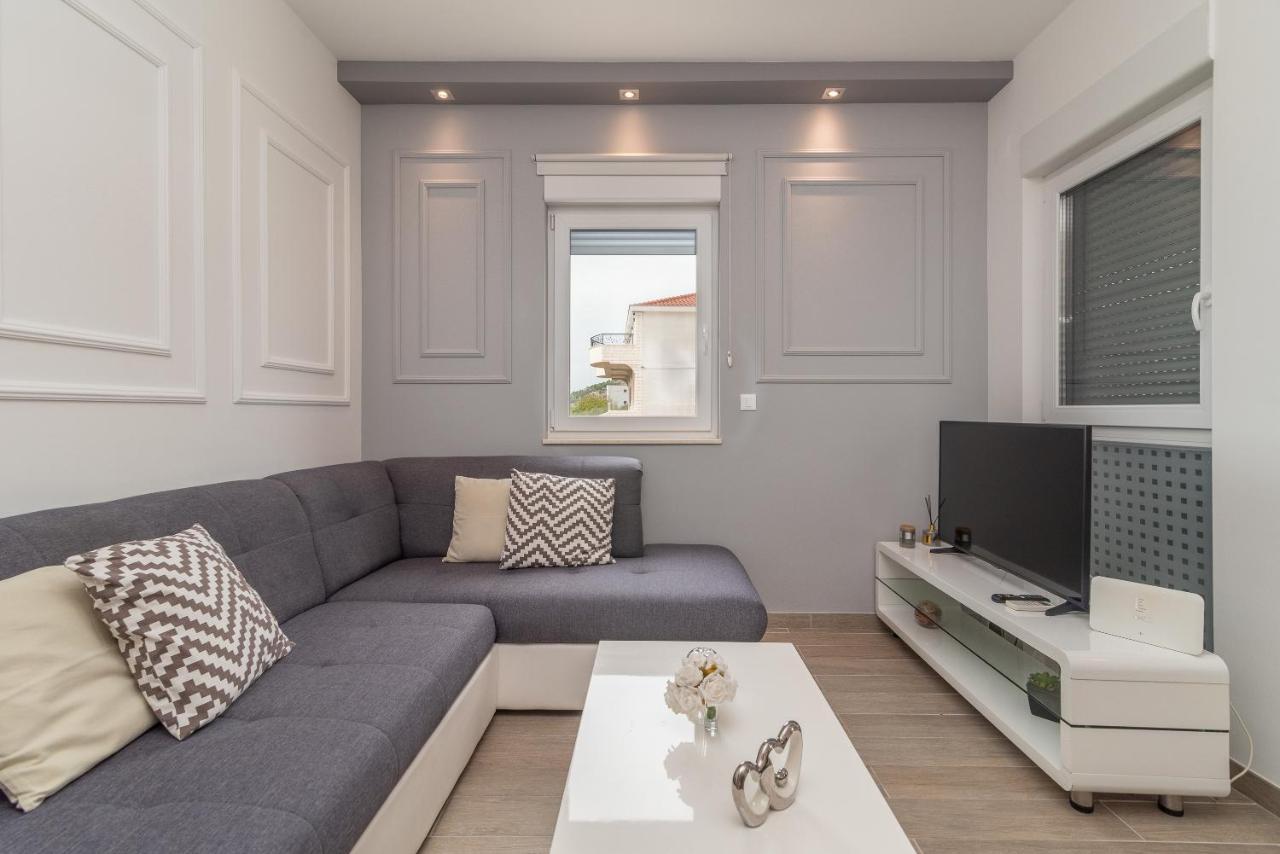 Apartman Lorena Trogir Bagian luar foto