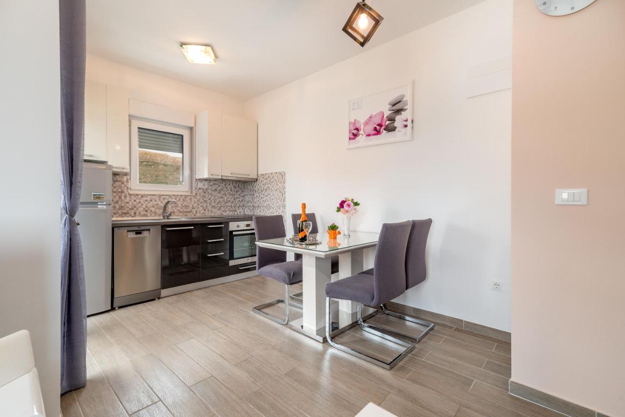 Apartman Lorena Trogir Bagian luar foto
