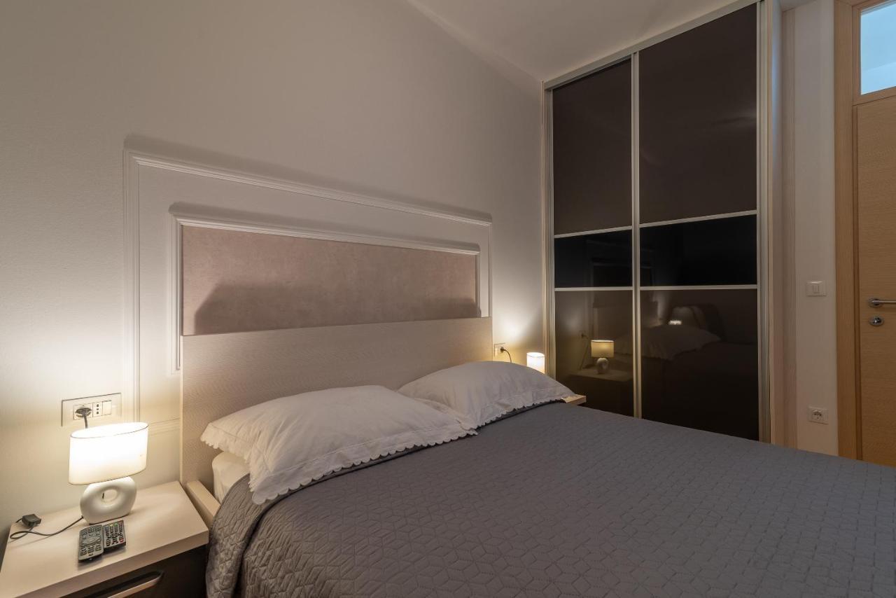 Apartman Lorena Trogir Bagian luar foto