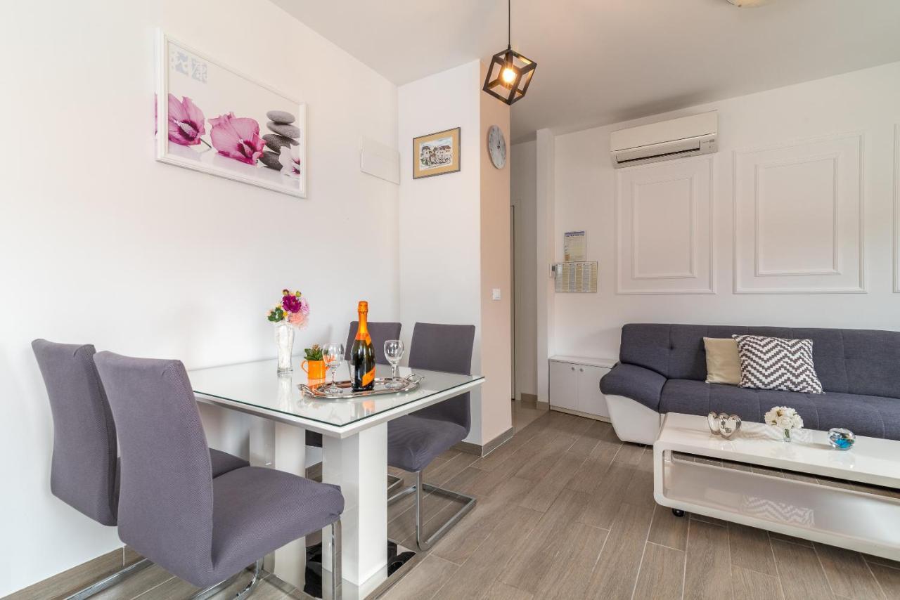 Apartman Lorena Trogir Bagian luar foto