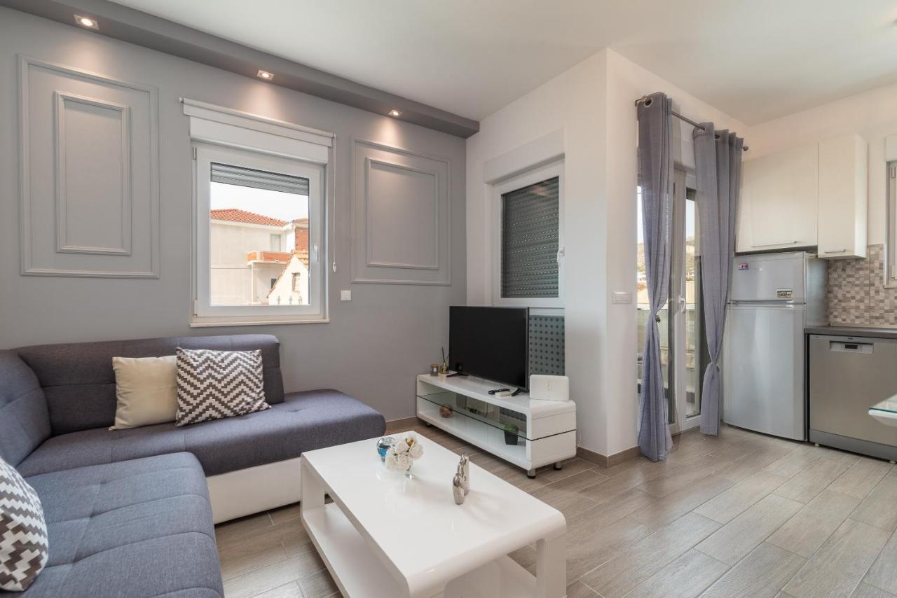 Apartman Lorena Trogir Bagian luar foto