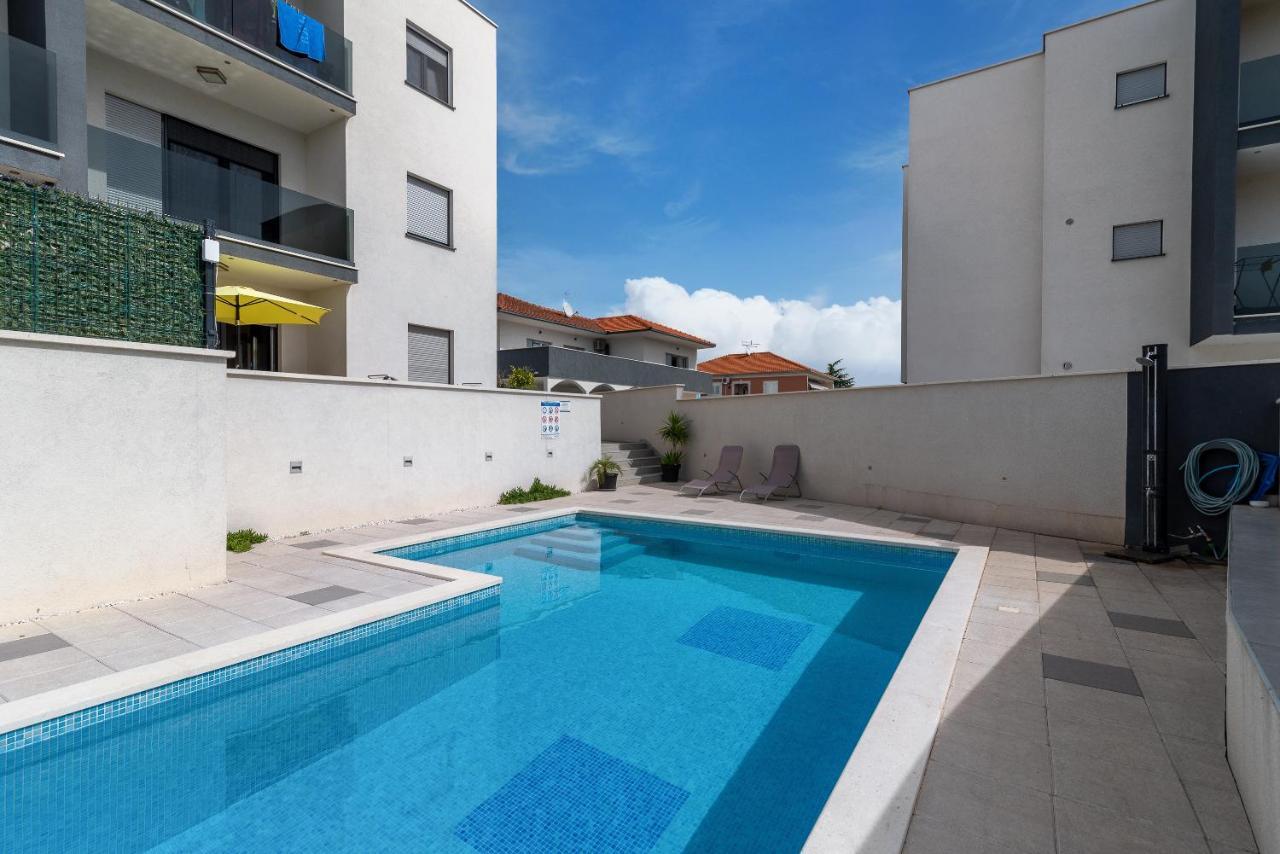 Apartman Lorena Trogir Bagian luar foto
