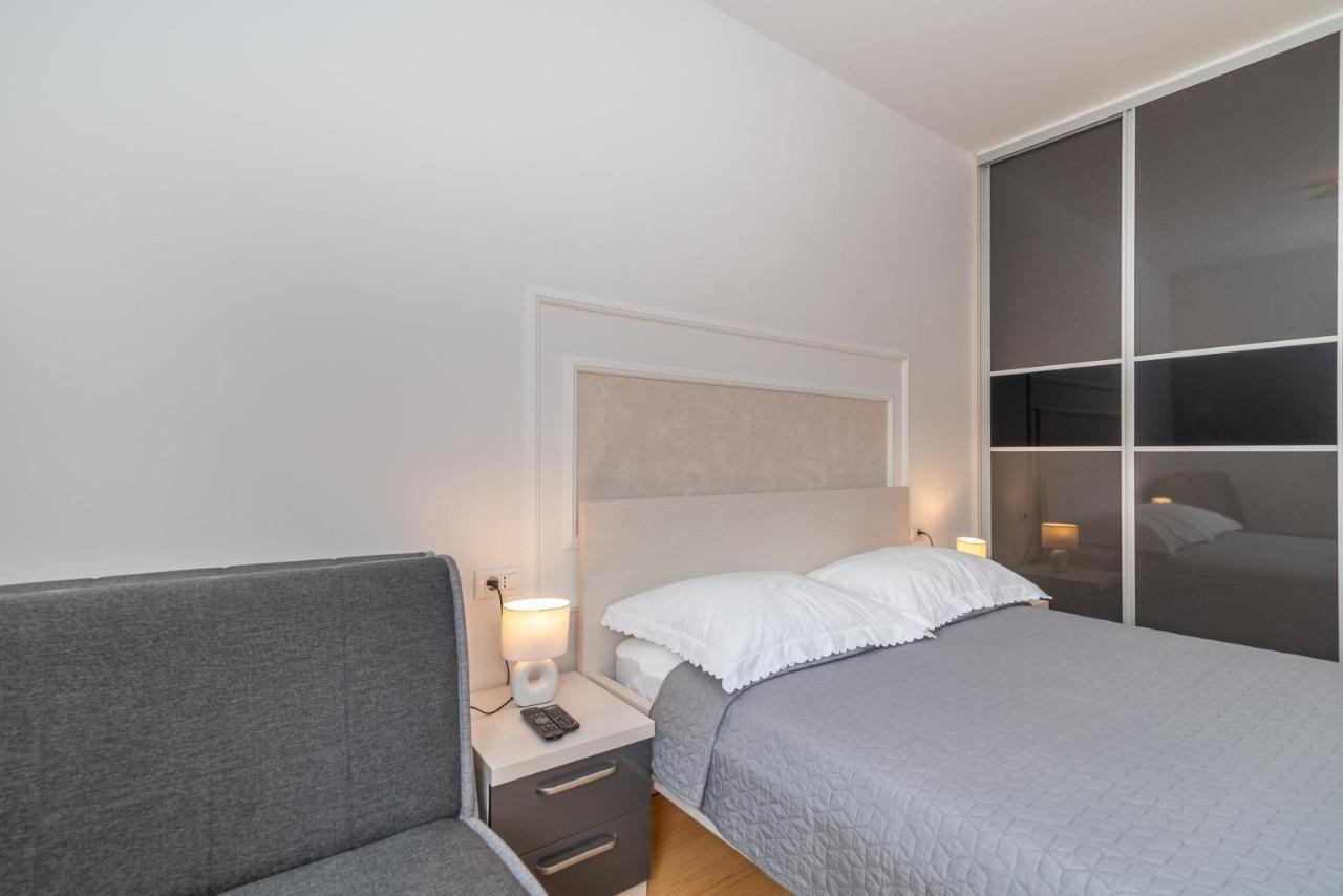 Apartman Lorena Trogir Bagian luar foto