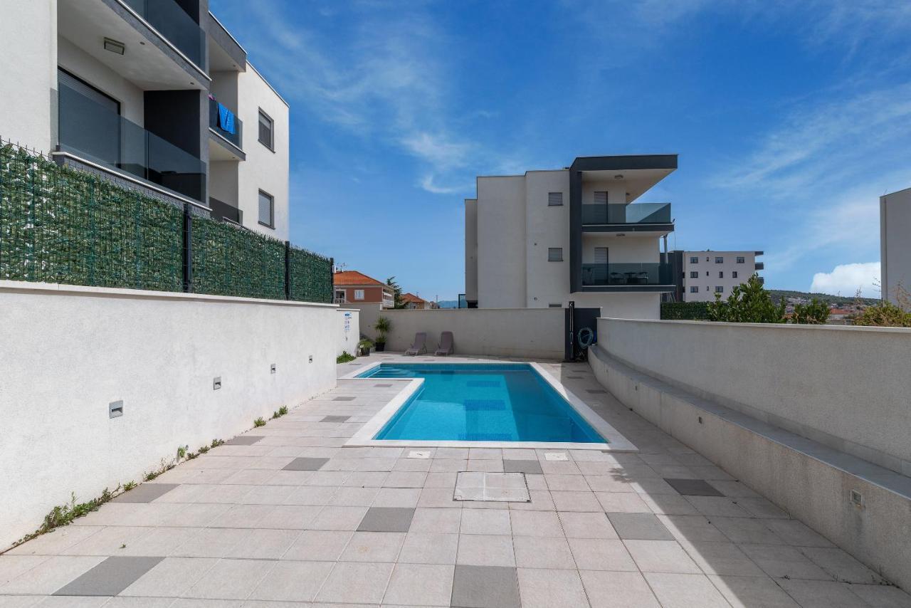 Apartman Lorena Trogir Bagian luar foto