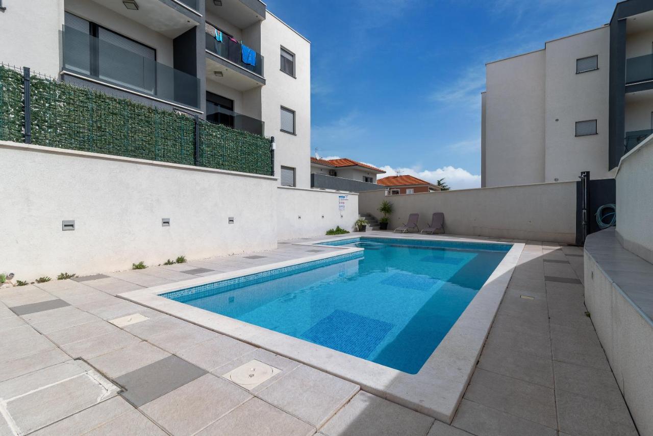 Apartman Lorena Trogir Bagian luar foto